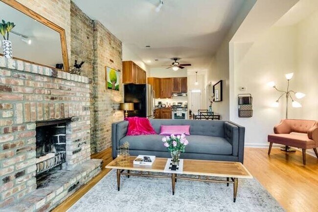 Foto del edificio - 1632 N Winchester Ave