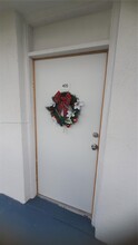Building Photo - 1801 S Treasure Dr