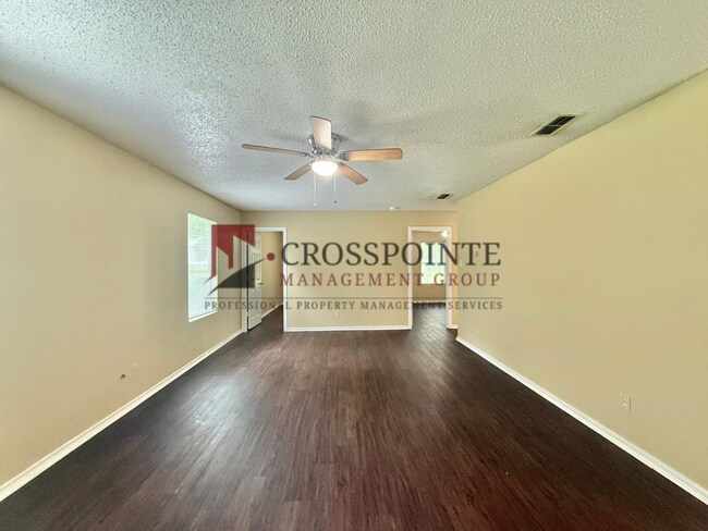 Foto del edificio - 3 Bedroom, 2 Bathroom Home!