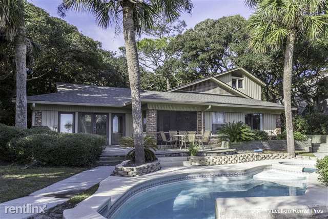Primary Photo - 32 E Beach Lagoon Rd