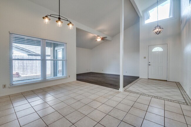 Foto del edificio - MODERN HOME IN THE HEART OF FORT WORTH!