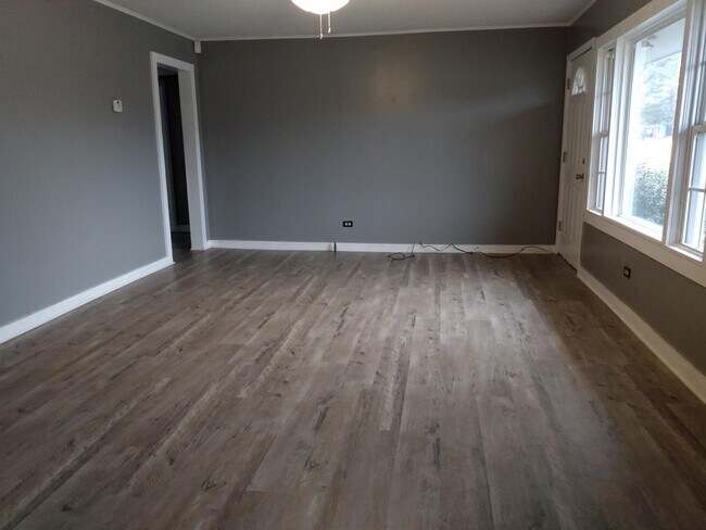 Foto del edificio - 812 E Lake St