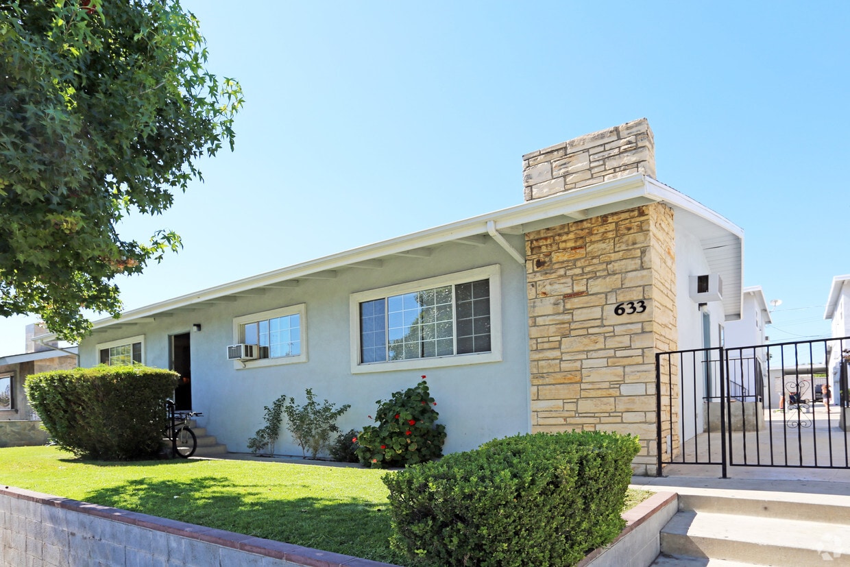 633 E Birch St, Brea, CA 92821 Apartments in Brea, CA