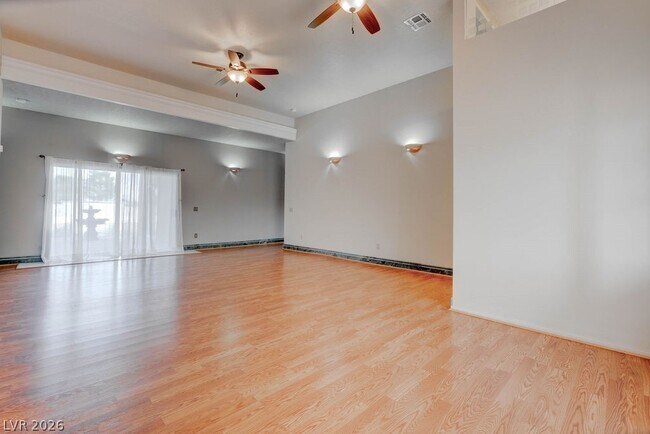 Foto del edificio - 4880 Dorrell Ln