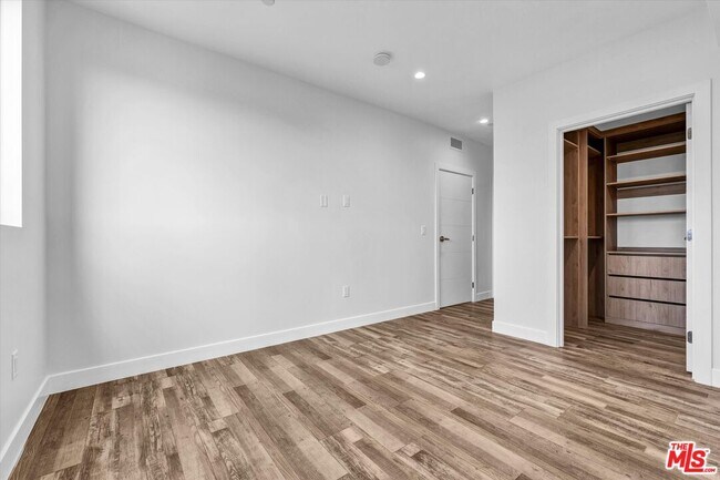 Foto del edificio - 1537 S Wilton Pl