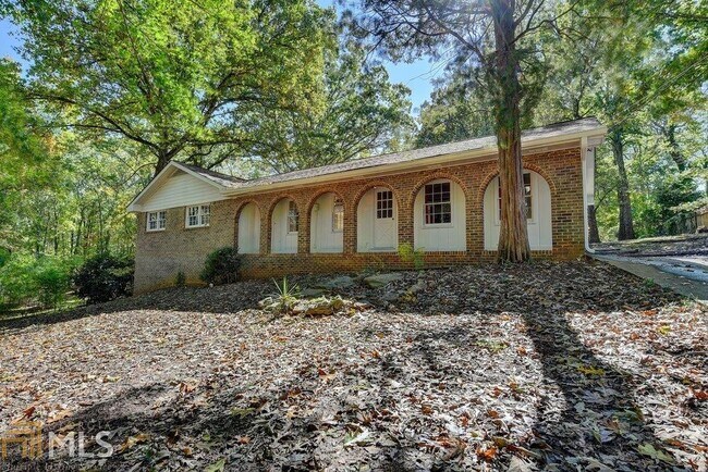 Foto del edificio - 3984 Hamilton Mill Rd