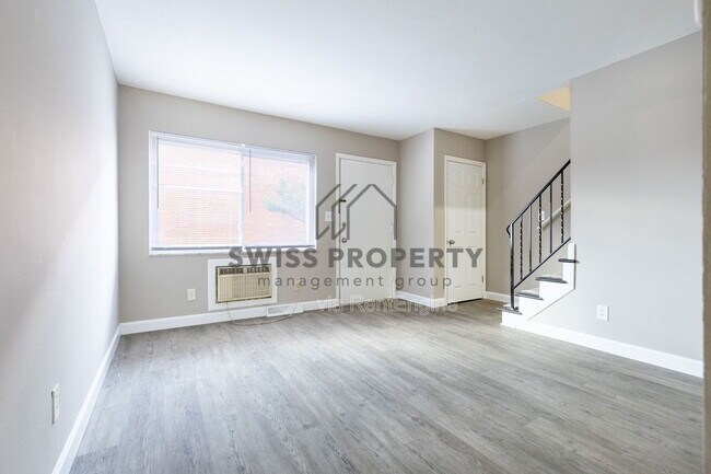 Foto del edificio - 5814 N Meadows Blvd