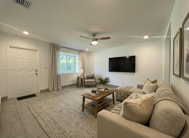 Foto del edificio - 1396 NE 117th St