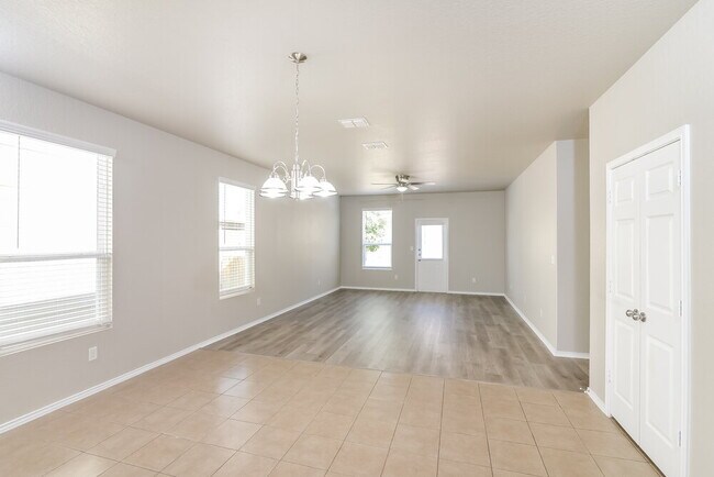 Building Photo - 7811 Paraiso Crest