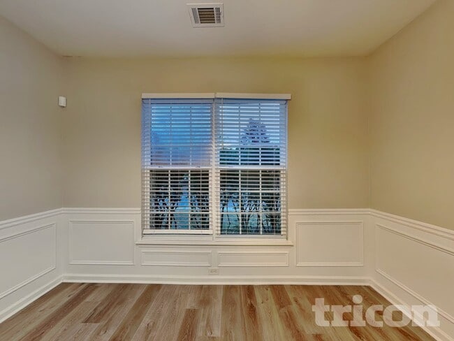 Building Photo - 1282 Winwood Dr