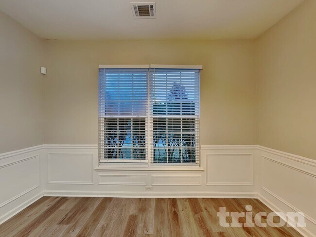 Foto del edificio - 1282 Winwood Dr