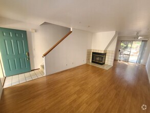 Building Photo - 3017 Grove Way