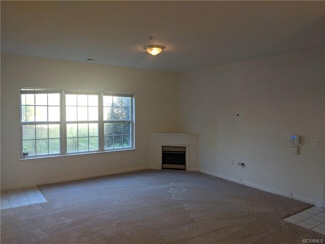 Building Photo - 920 Masters Row