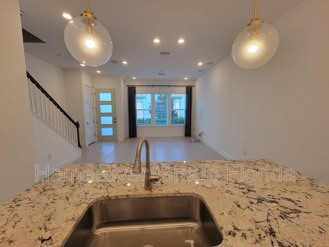 Building Photo - 7439 Beach Walk Place