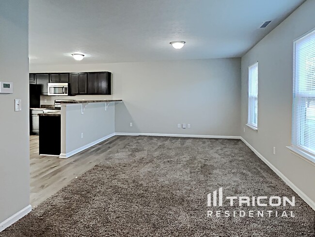 Foto del edificio - 887 Brookshire Dr