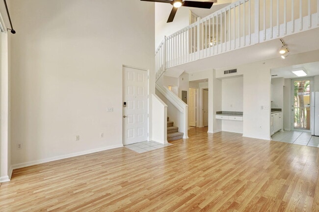 Foto del edificio - 4812 S Central Blvd