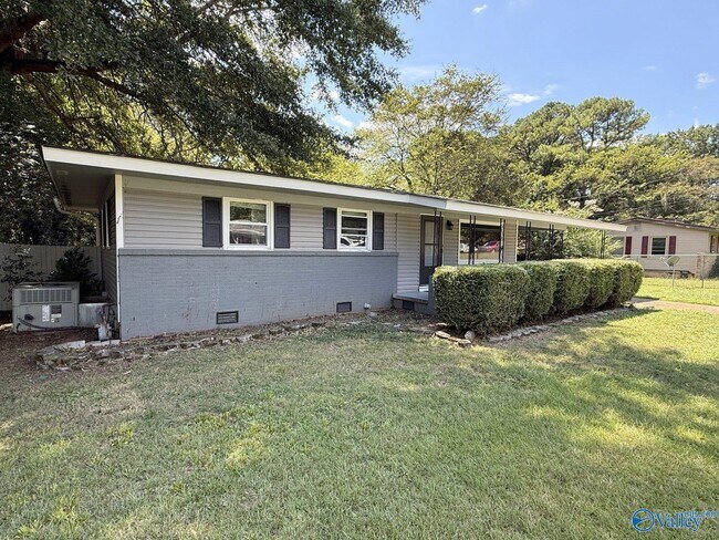 Building Photo - 8119 Old Madison Pike