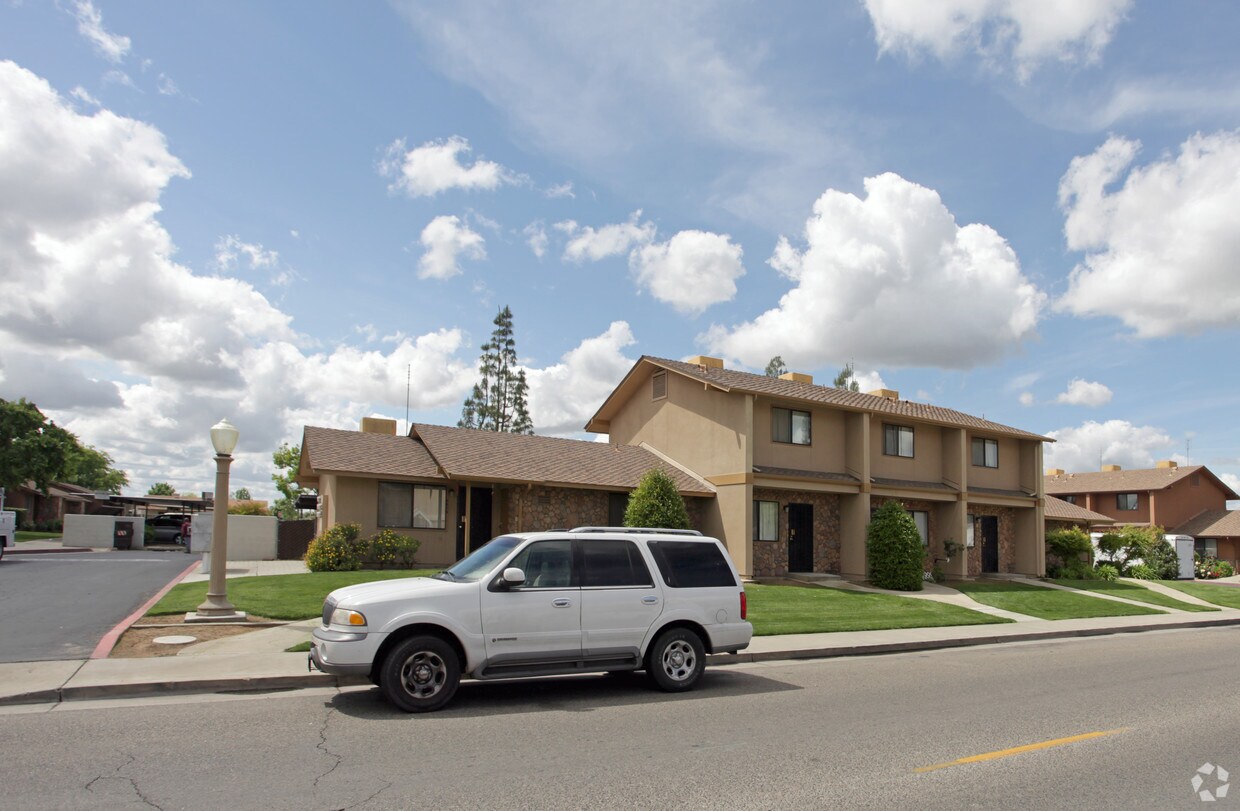 701 W Putnam Ave, Porterville, CA 93257 Apartments in Porterville, CA