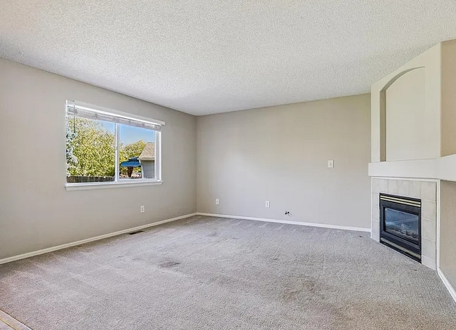 Building Photo - 5341 E 129th Way