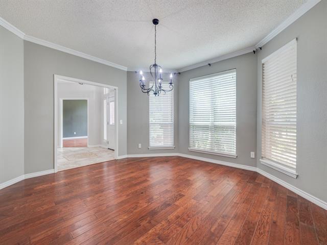 Foto del edificio - 2604 Surrey Woods Rd