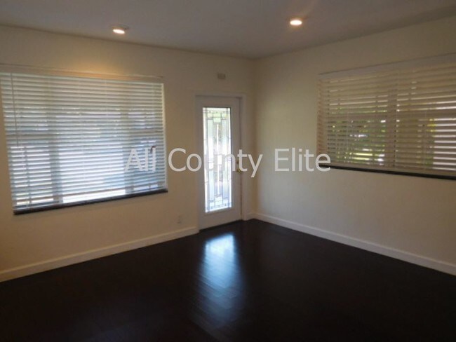 Foto del edificio - 1401 NE 14th Ct