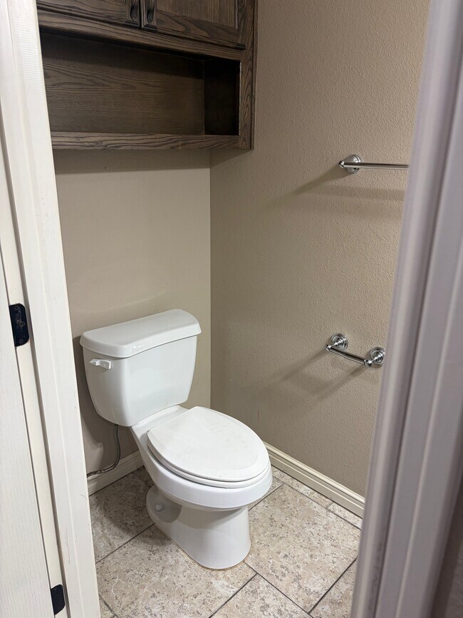 Foto del edificio - 8328 N 26th St