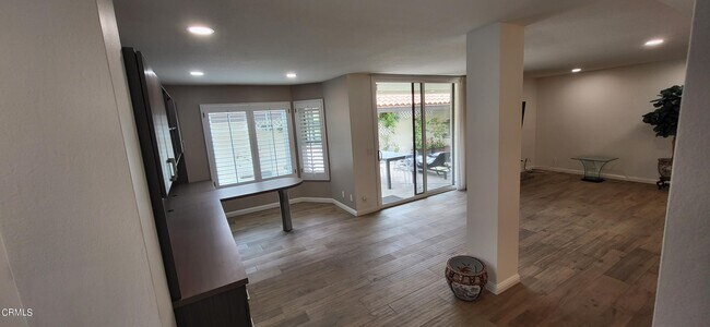 Building Photo - 2155 Martinique Ln