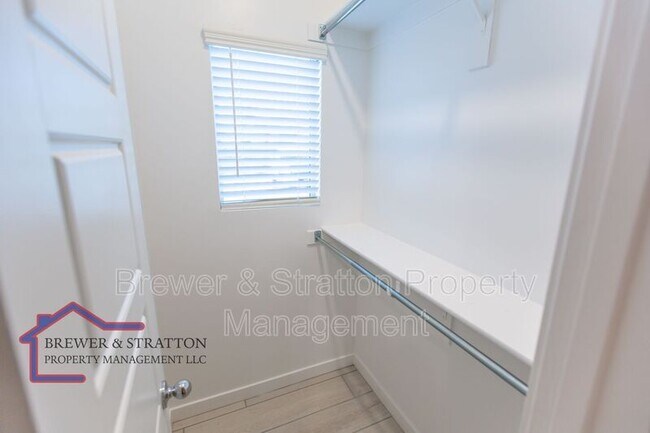 Foto del edificio - 2249 W Griswold Rd