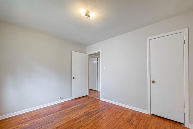Building Photo - 4870 Clover St