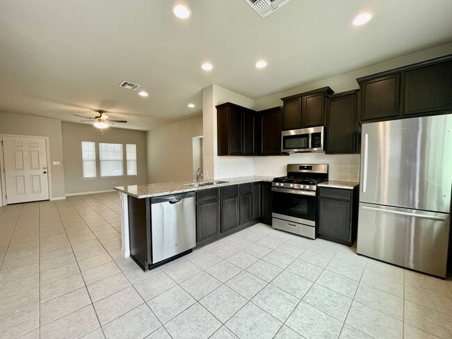 Building Photo - Beautiful Home in a Fantastic Community! Reduced Deposit!