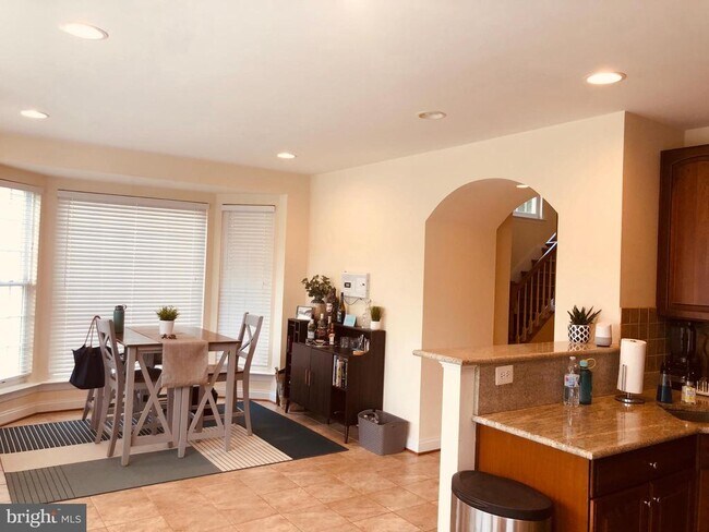 Building Photo - 7579 Grey Goose Way