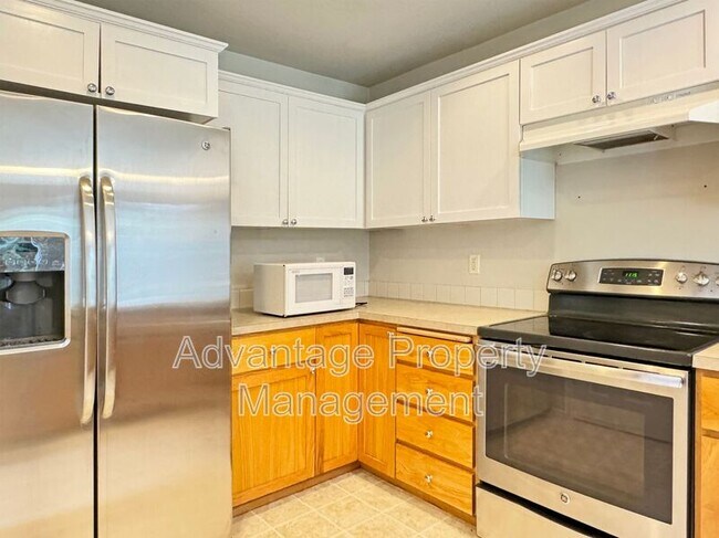 Foto del edificio - 1235 SE Brookside Way