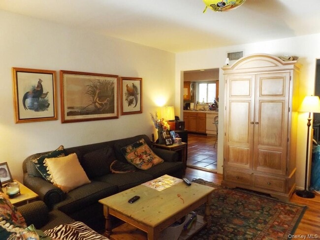 Building Photo - 7 B Orchard Beach Rd