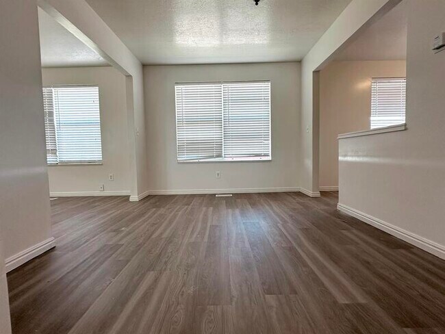 Foto del edificio - 312 N 400 W