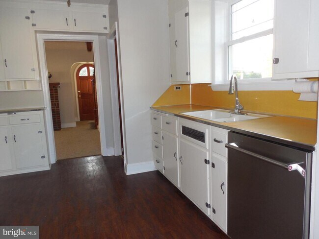 Foto del edificio - 3738 Norrisville Rd