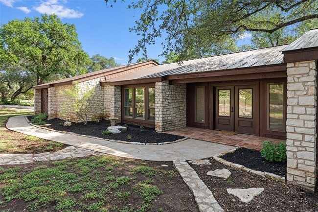Building Photo - 104 Timpanagos Dr