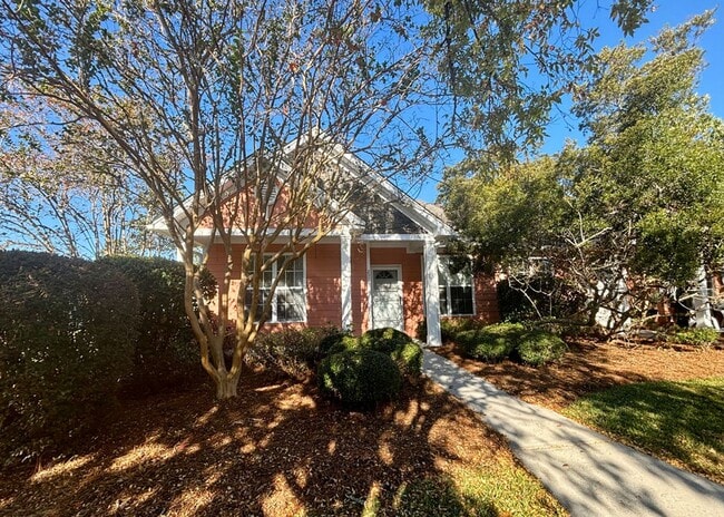 Building Photo - Available now. Gorgeous 3 BR/2 BA Home Ava...