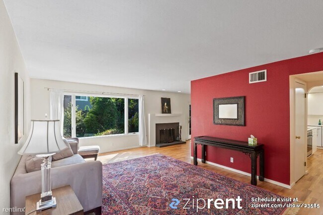 Building Photo - 2 br, 2.5 bath Townhome - 736 Fountainhead...