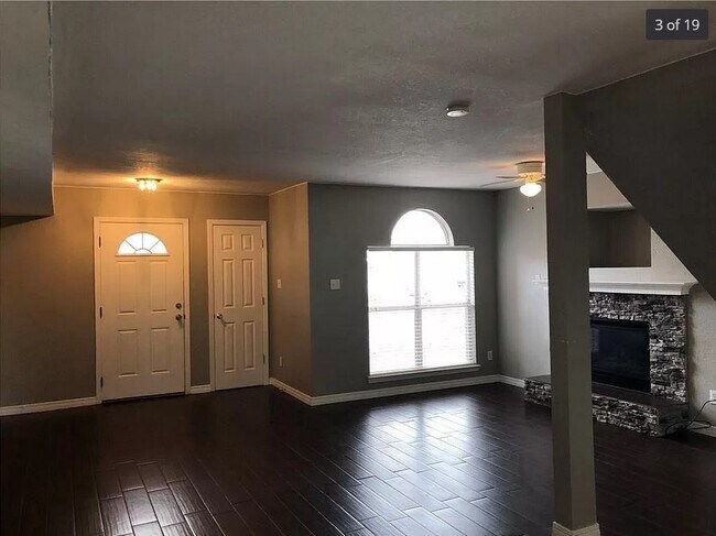 Building Photo - 4504 Loma Linda Cir
