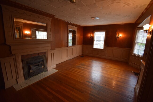 Building Photo - 2023-24 SCHOOL YEAR Massive House Behind G...