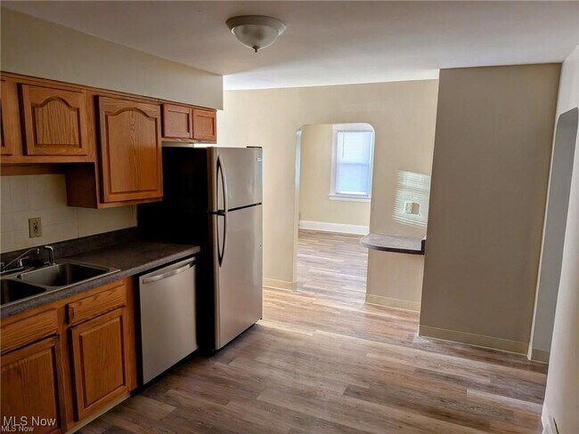 Foto del edificio - 1733 Robindale St