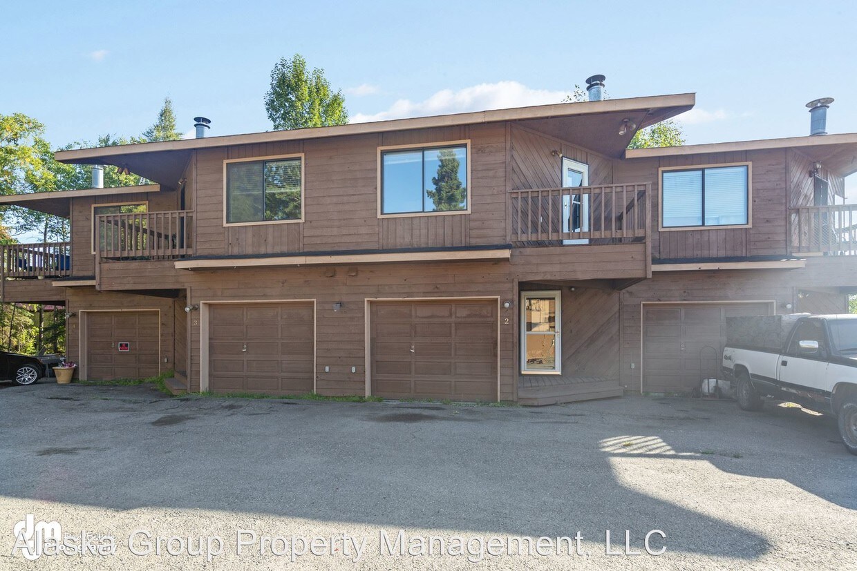 Primary Photo - 8000 Queen Victoria Dr