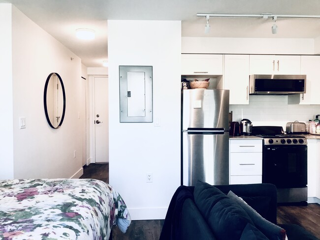 Photo du bâtiment - 2 Bedroom 1 Bath in Kies Place