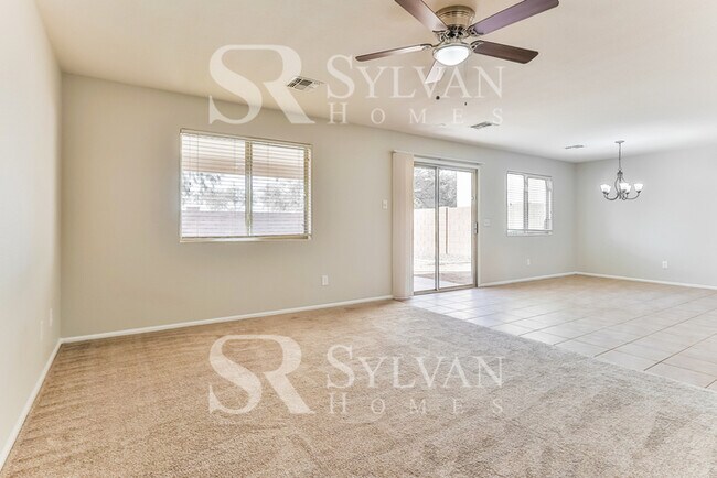 Building Photo - Spacious 4BR 3BA Home