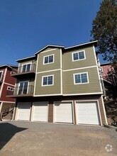 Building Photo - 2062 NW Monterey Pines Dr