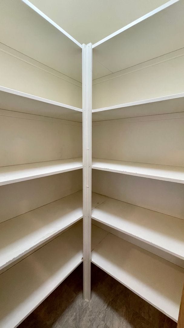 Building Photo - Adorable Open Layout 3BD/2BA Home Located In Town! 2 Living Rooms~Gas Fireplace~Fenced Yard!