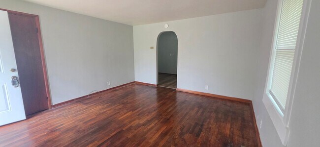 Foto del edificio - 2112 Rangeline Rd