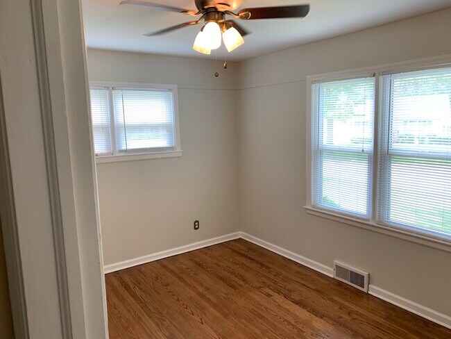 Foto del edificio - 21 E Navajo Ln