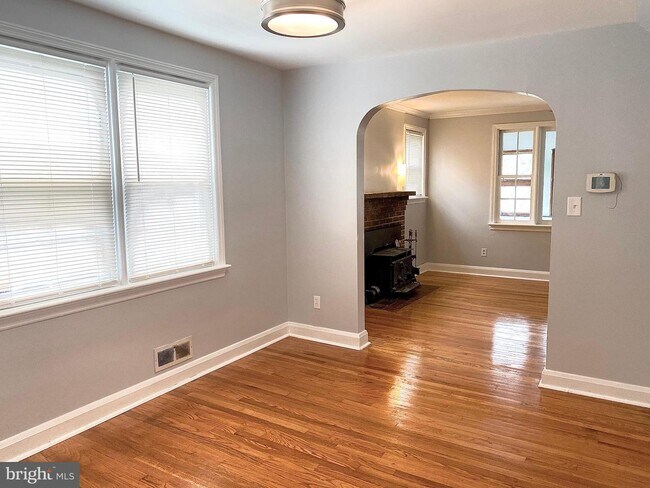 Building Photo - 46 Stocksdale Ave
