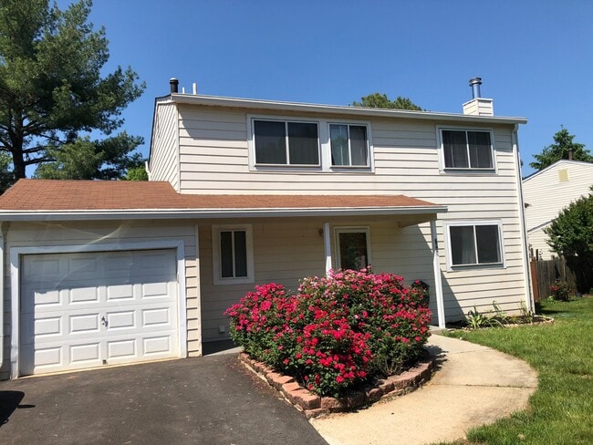 Photo - 7809 Suthard Dr (Rockville, MD) House